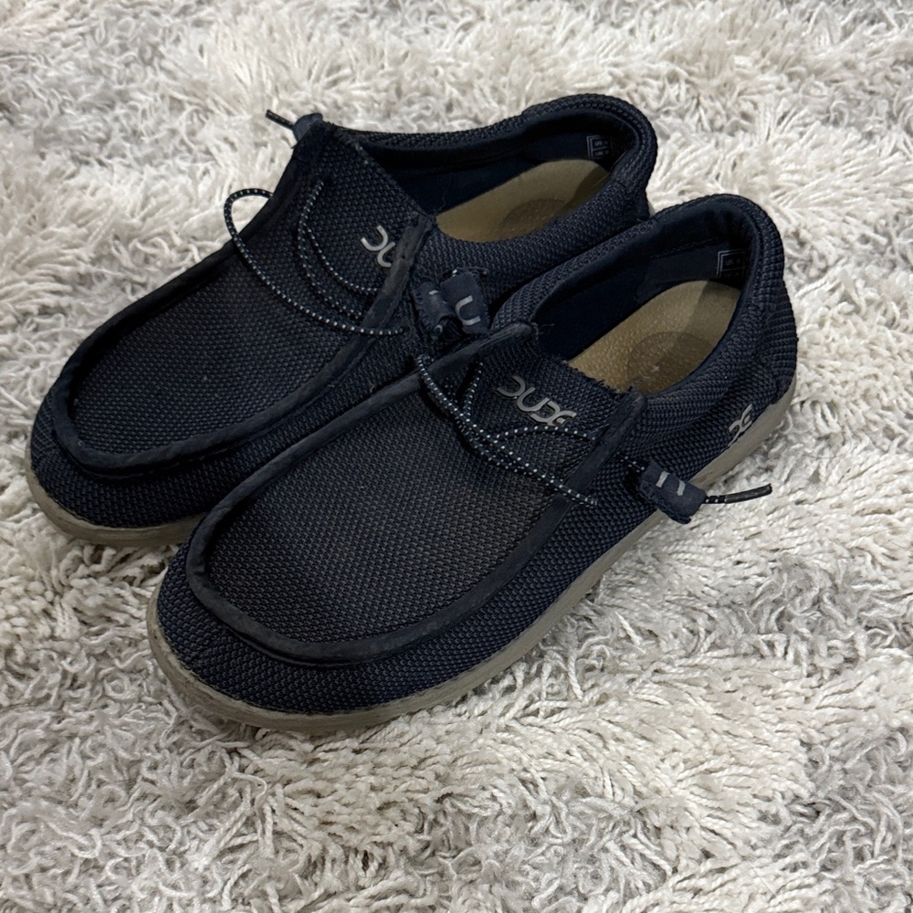 Navy blue hey dude